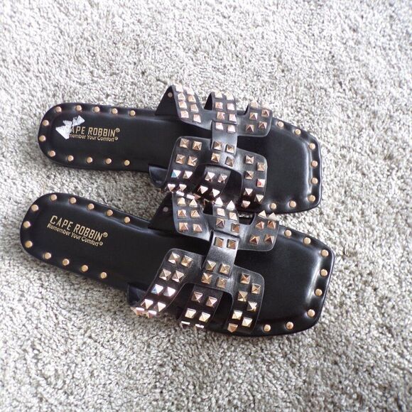 NWOT Cape Robbin studded slides 10 - Picture 3 of 8